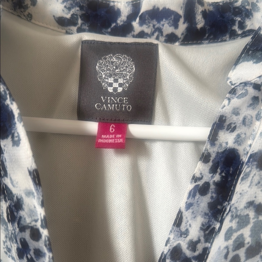 Vince Camuto Patterned Blue and White Women's Sleek & Simple Boho Indie Dress - Picture 2 of 8